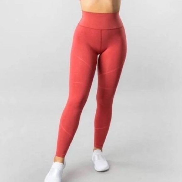 Alphalete og R6 leggings - Picture 1 of 5